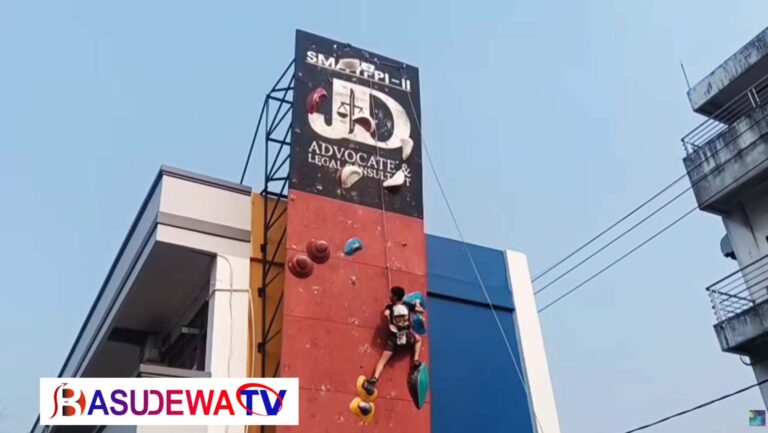 Harumkan Nama SMAN 14 Surabaya, Khalid Pratama Juara JD Lead Climbing Cup 2026 Di SMA YPPI-II